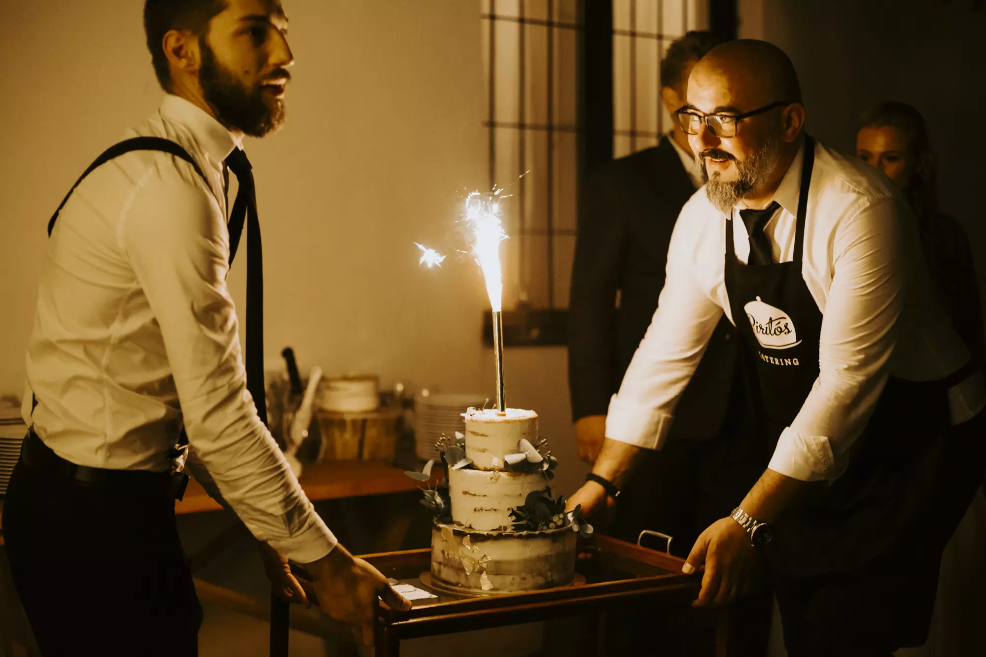 Esküvői catering, torta szervírozás