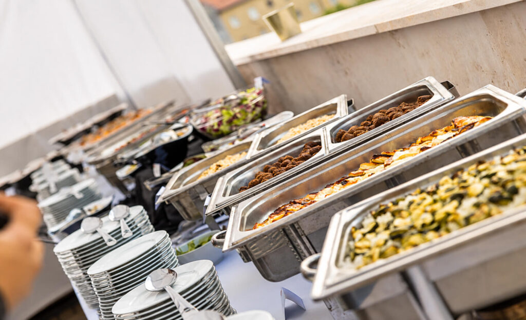 svédasztalos catering
